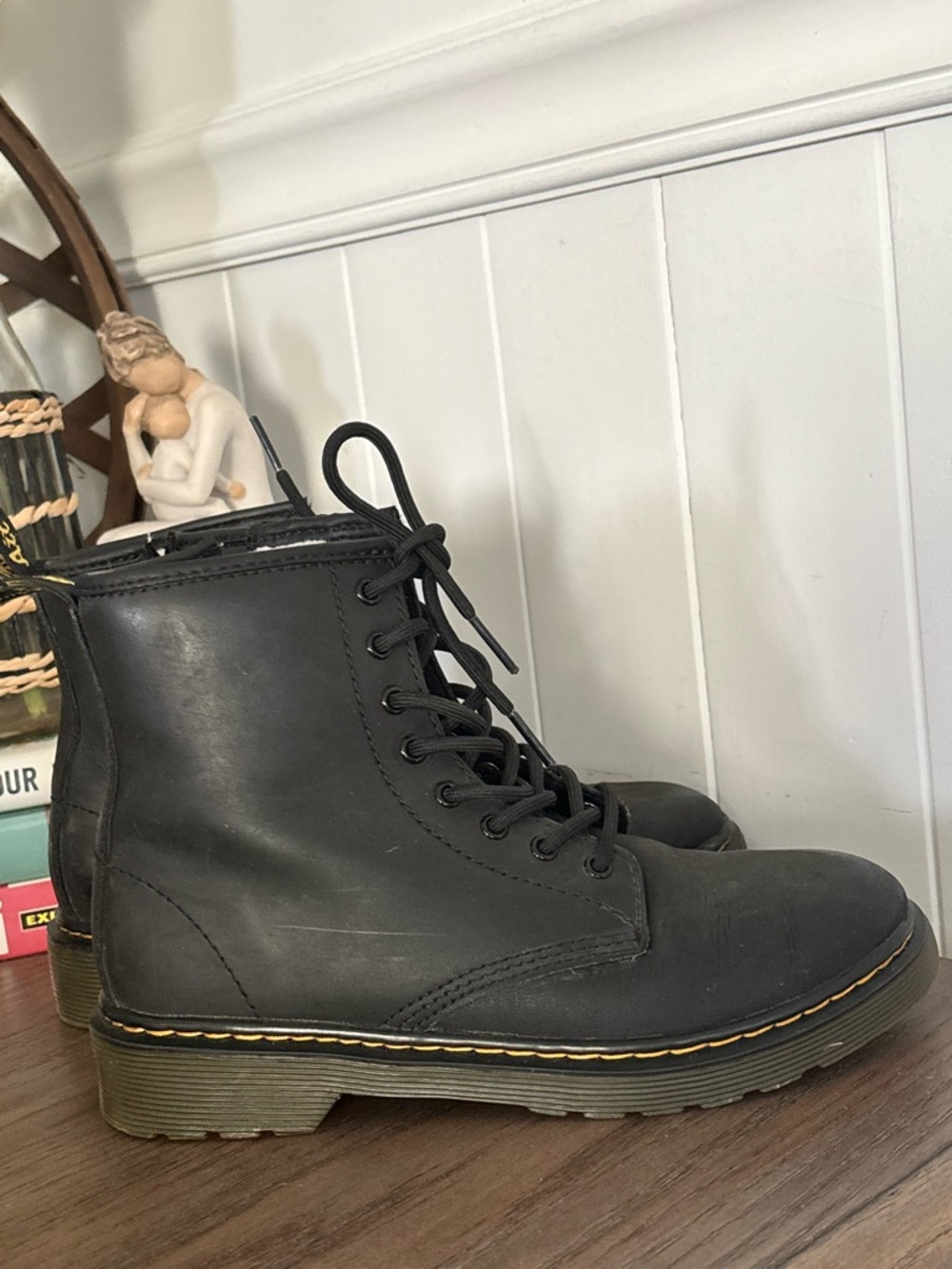 Doc Martens Black Leather Lace-Up Combat Boots Unisex Kid Size 3